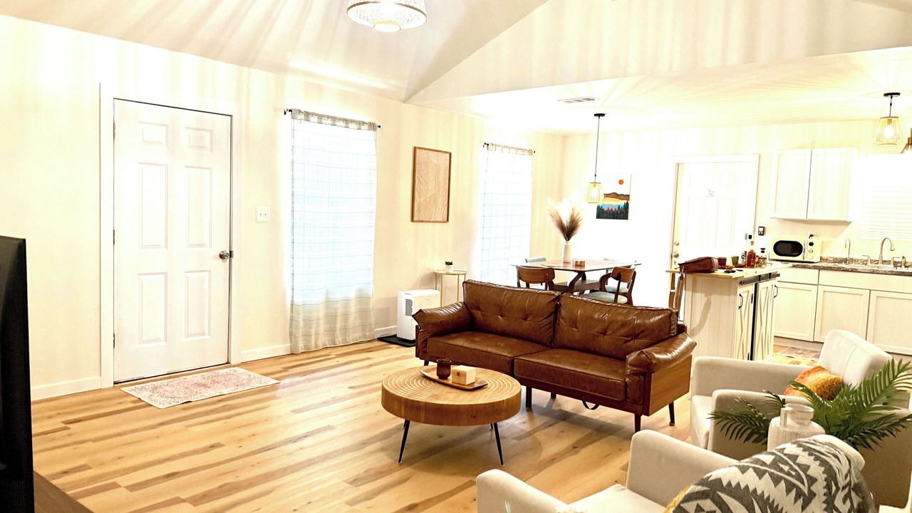 Photo of Bedroom in Ocean Springs