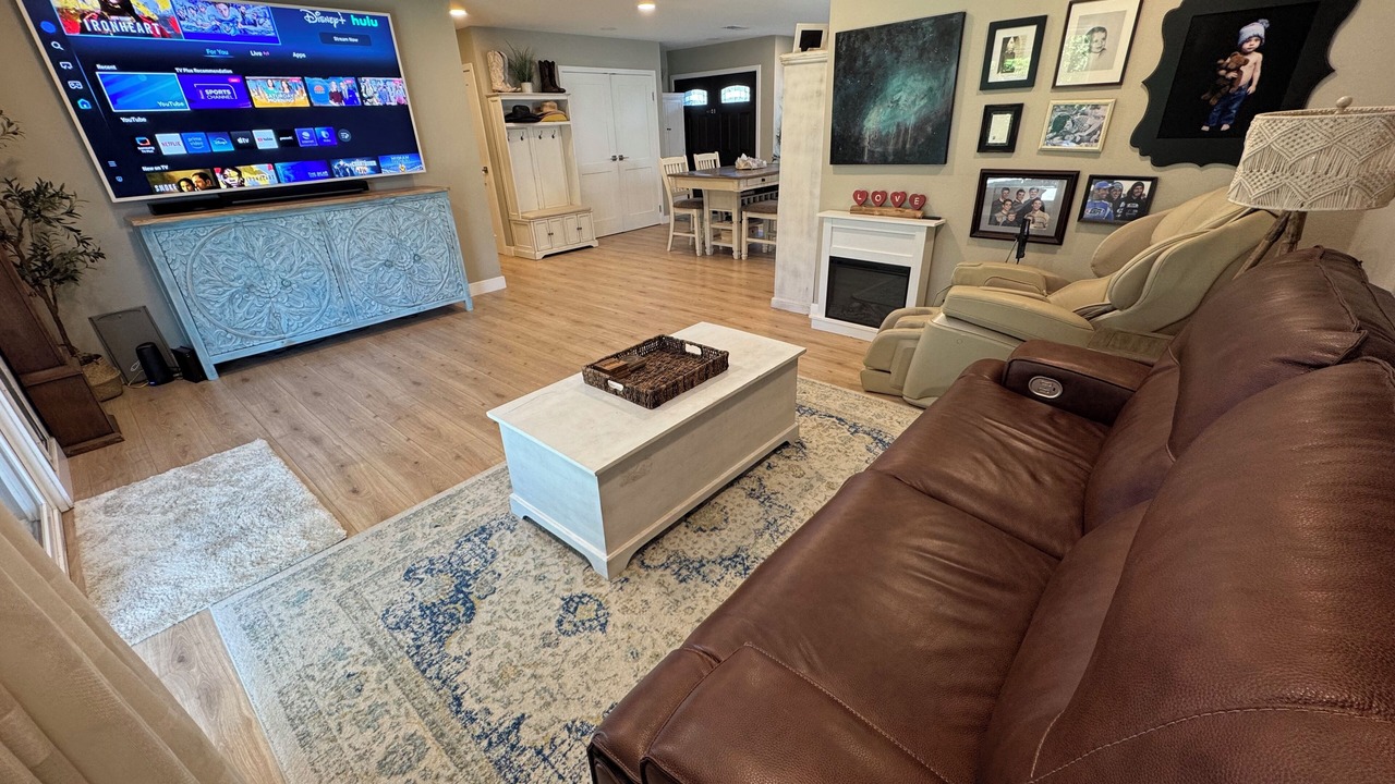 Photo of Livingroom in Thousand Oaks