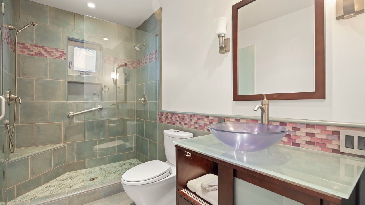 Photo of Bathroom in Hollywood