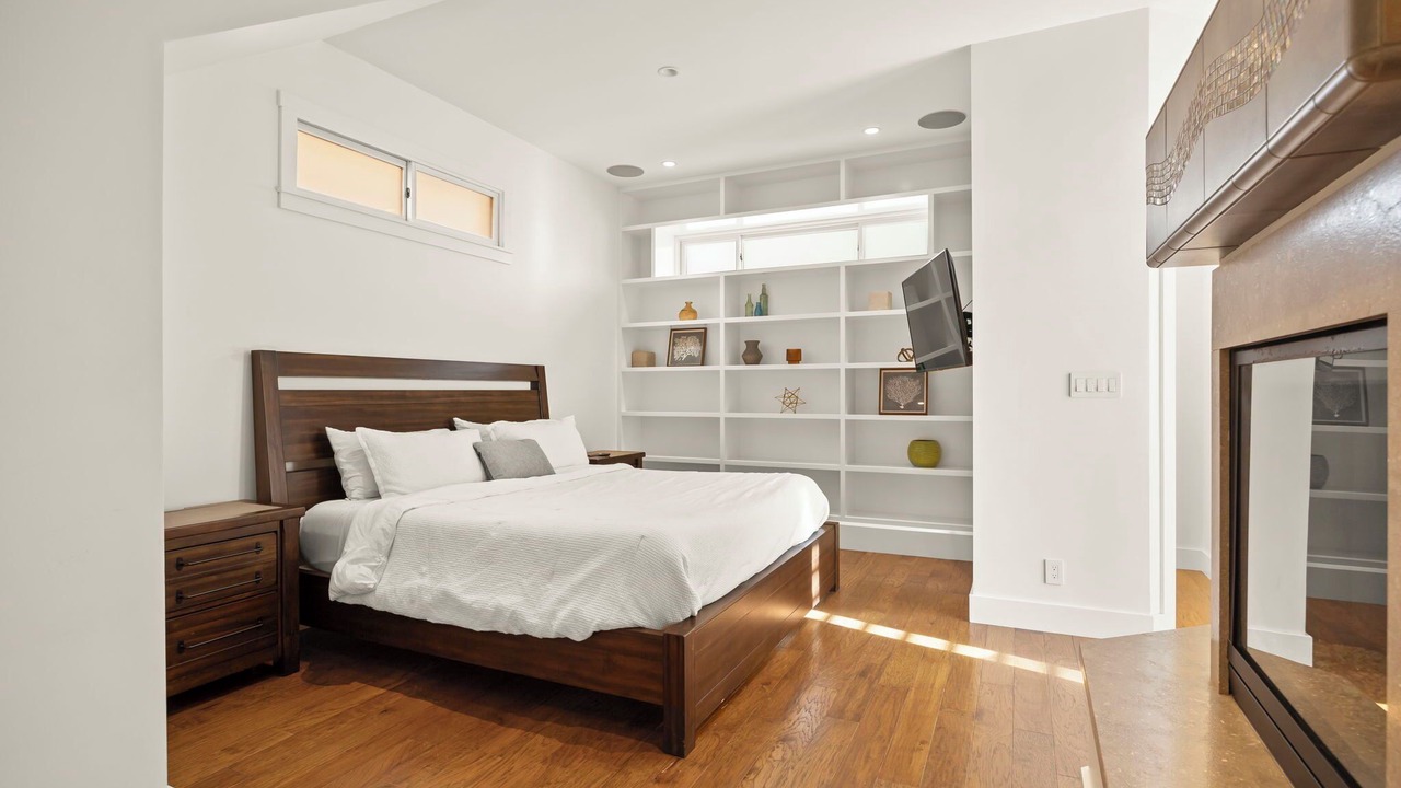 Photo of Bedroom in Hollywood