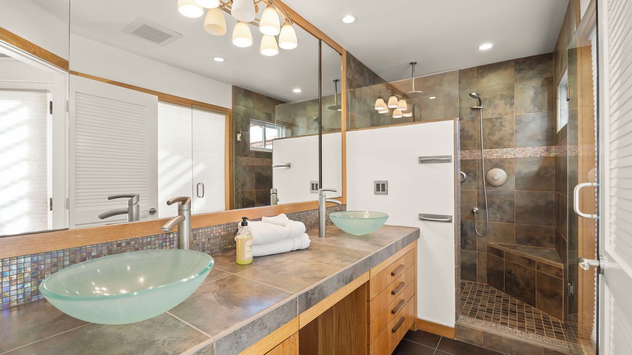 Photo of Bathroom in Hollywood