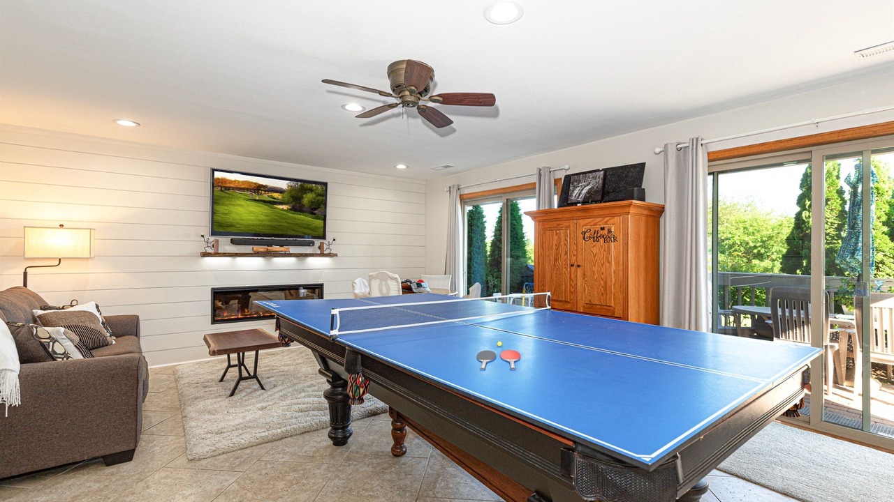 Photo of Livingroom in The Galena Territory