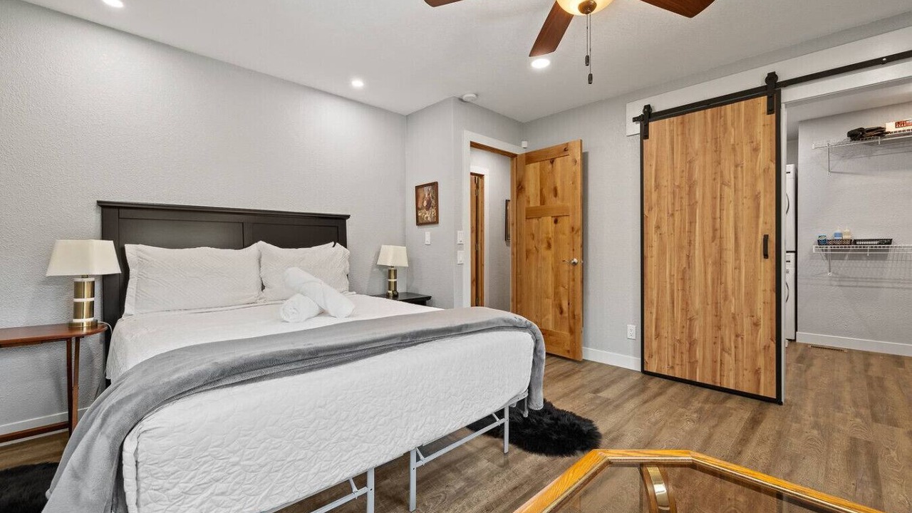 Photo of Bedroom in Rimrock
