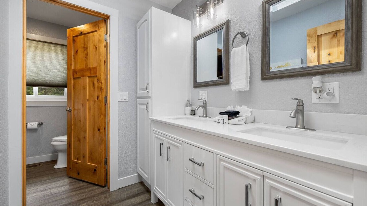 Photo of Bathroom in Rimrock
