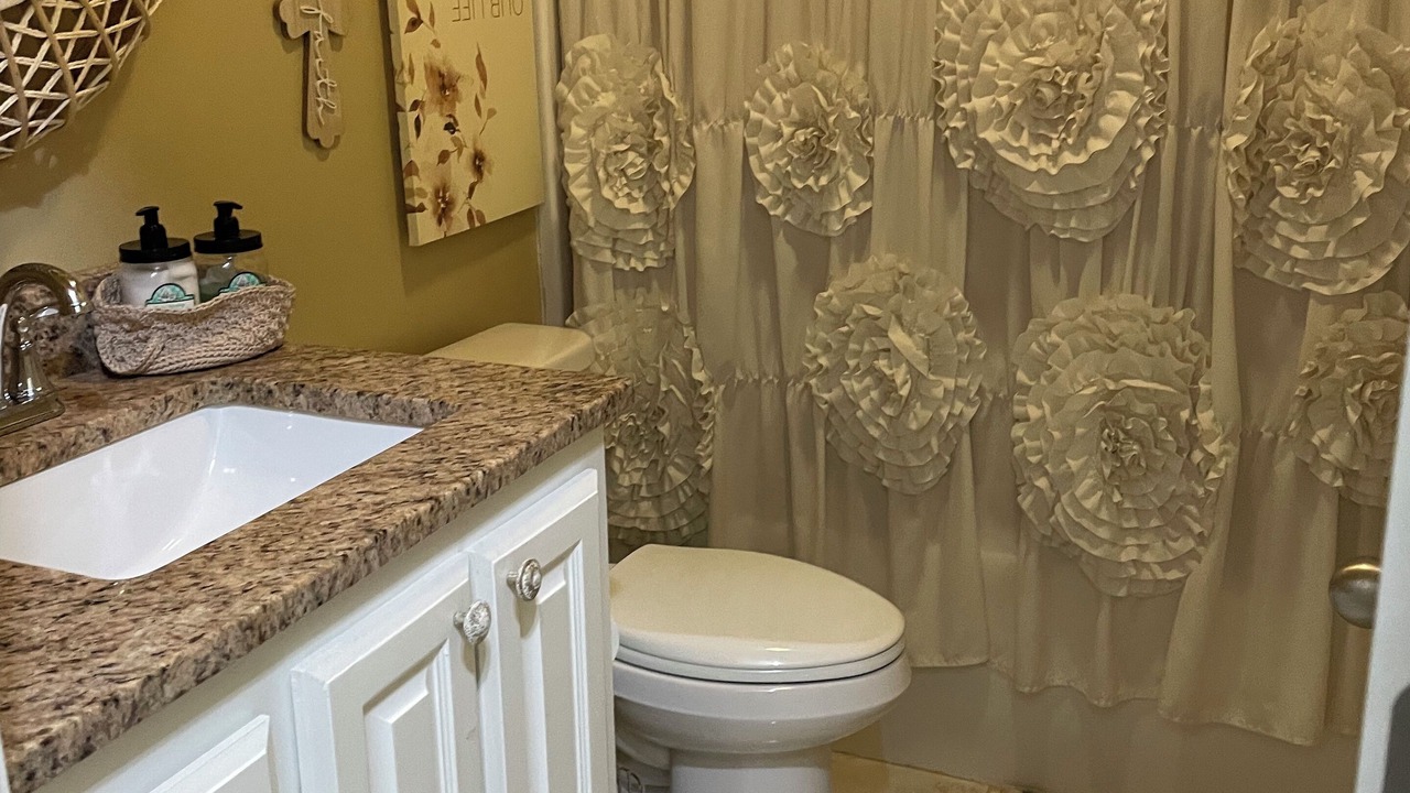 Photo of Bathroom in Maurepas