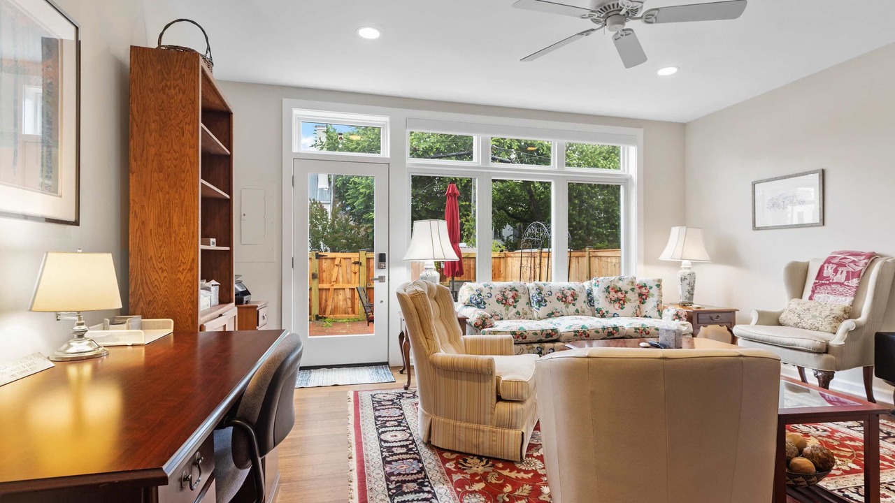 Photo of Livingroom in Old Town West