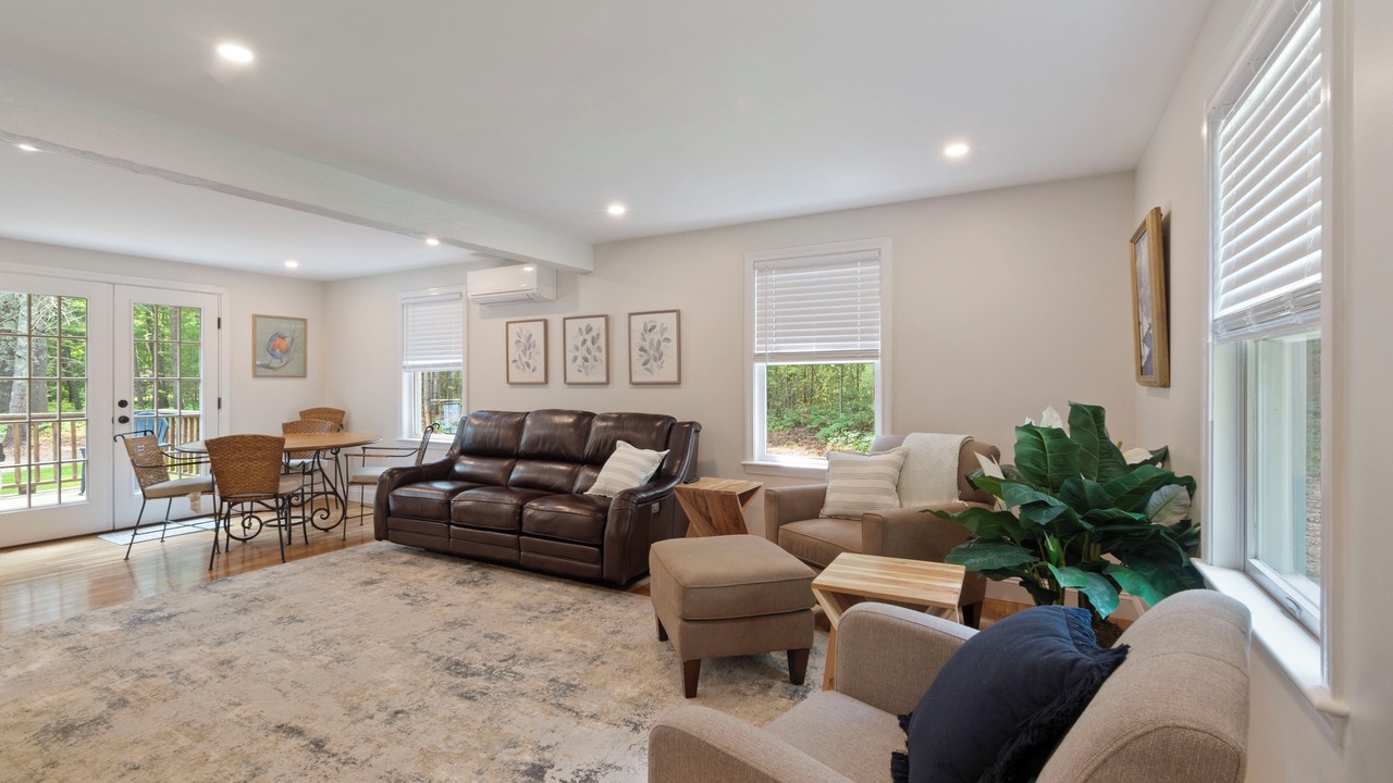 Photo of Livingroom in East Falmouth