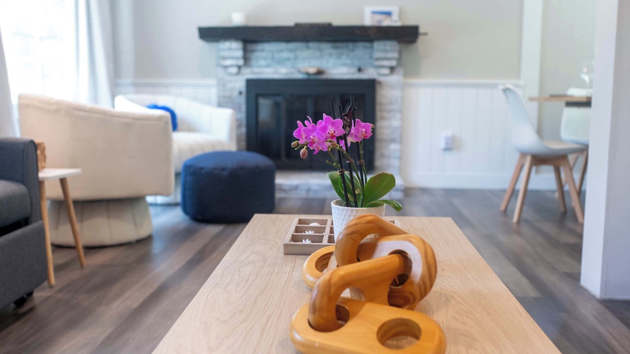 Photo of Livingroom in West Yarmouth