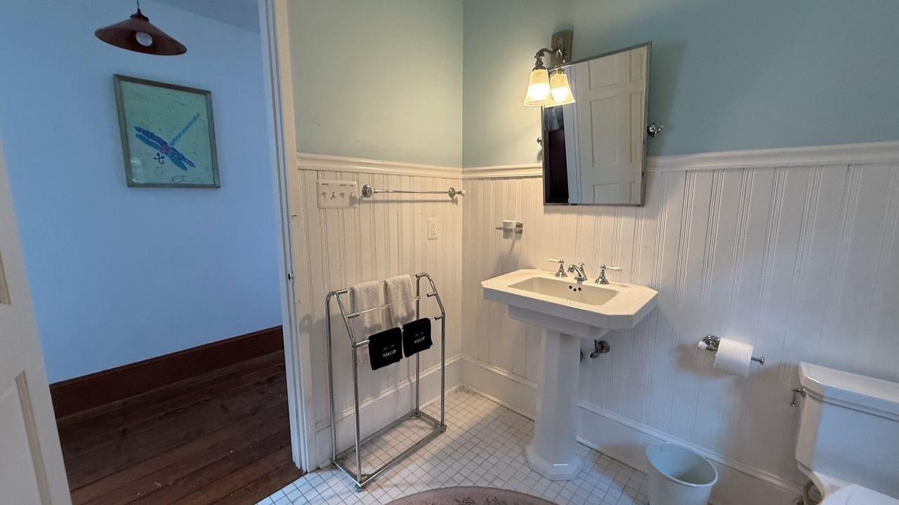 Photo of Bathroom in Marshall
