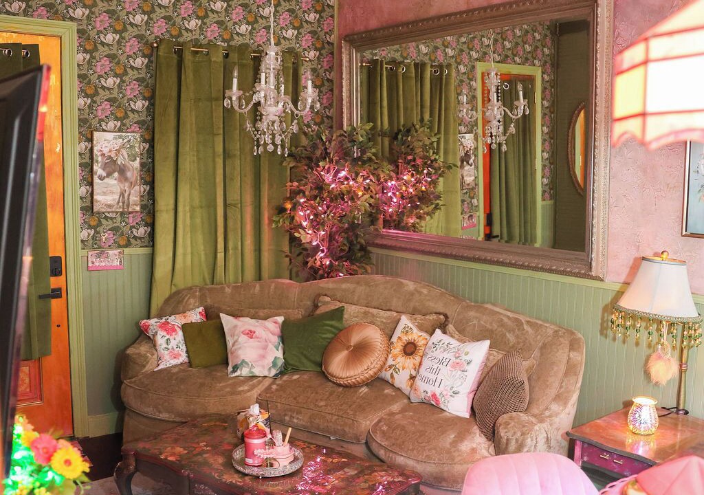 Photo of Livingroom in New Roads