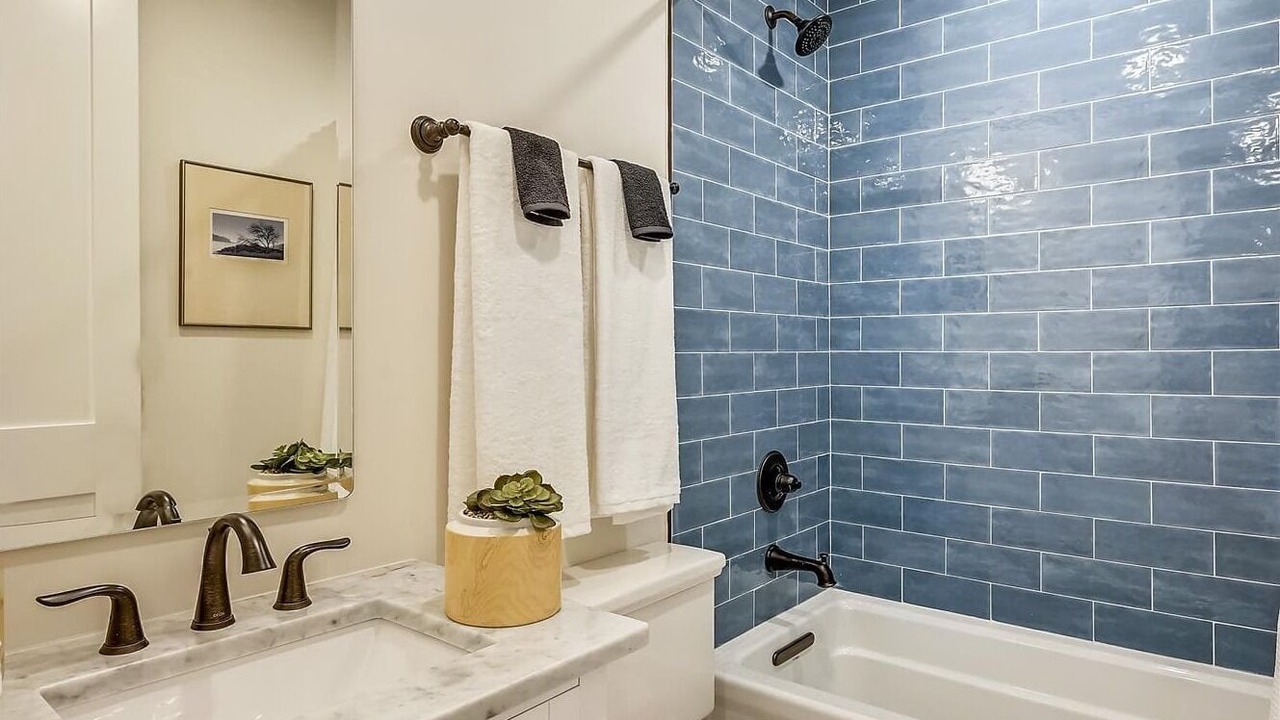 Photo of Bathroom in Forest Hills - Woodbourne