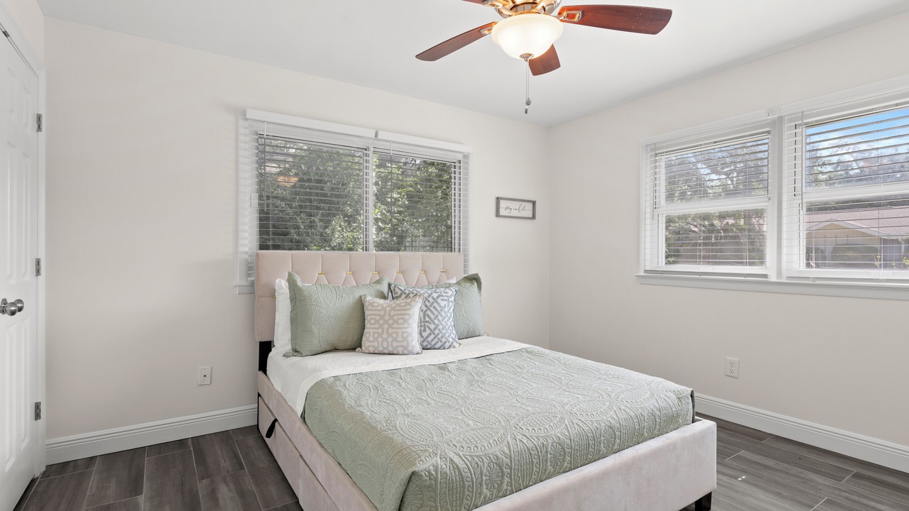 Photo of Bedroom in Mississippi City