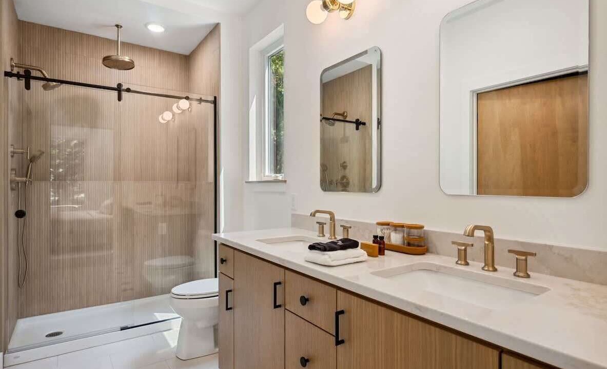 Photo of Bathroom in Egg Harbor