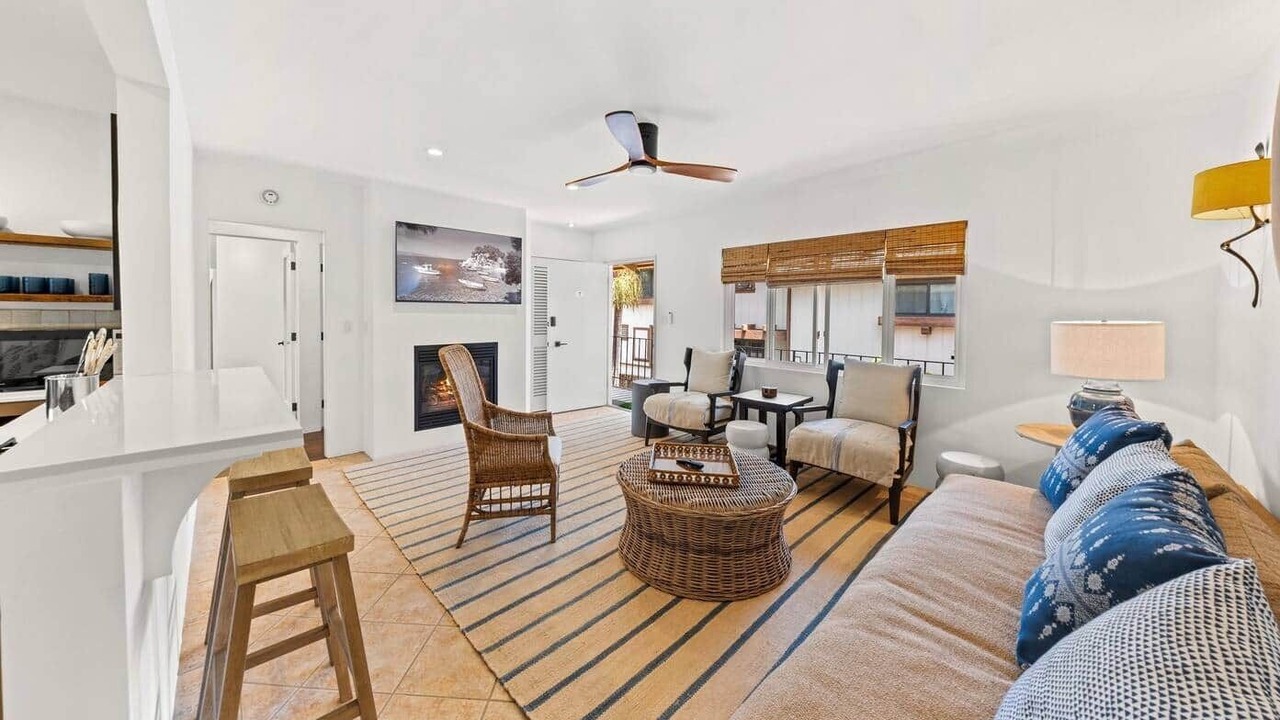 Photo of Livingroom in East Beach