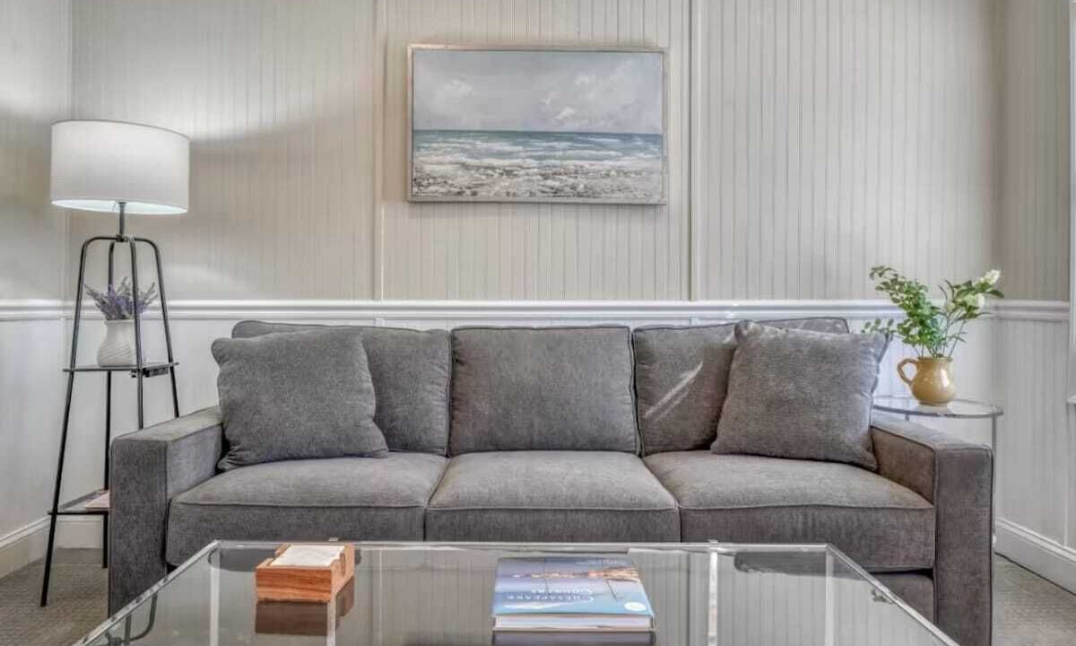 Photo of Livingroom in Historic District