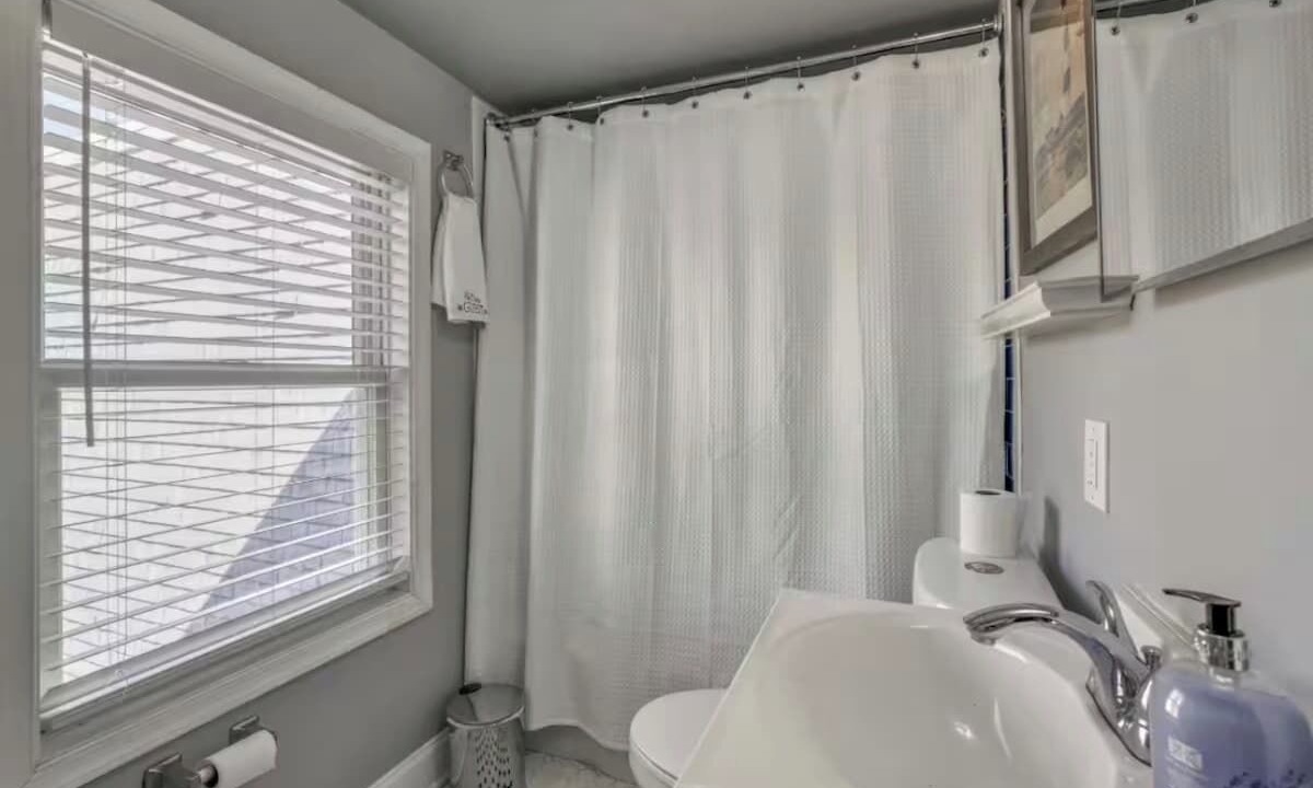 Photo of Bathroom in Historic District
