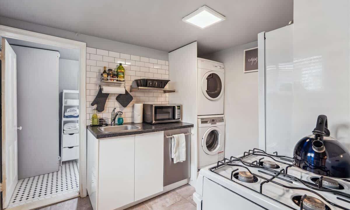 Photo of Kitchen in Historic District