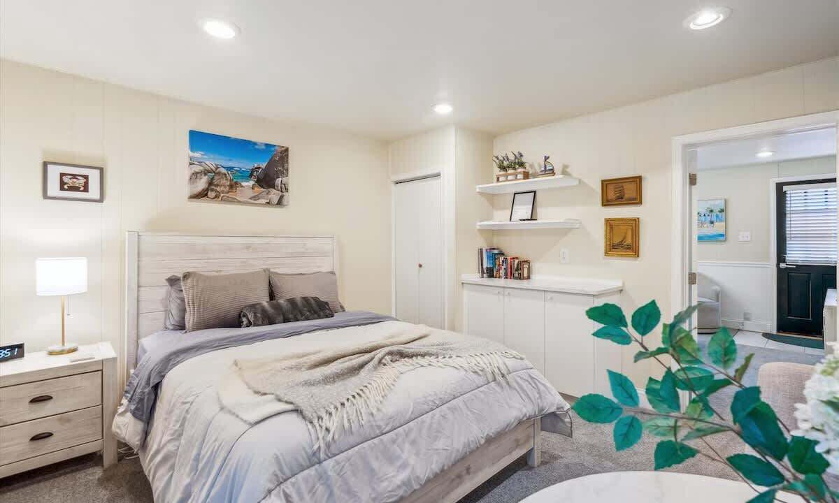 Photo of Bedroom in Historic District