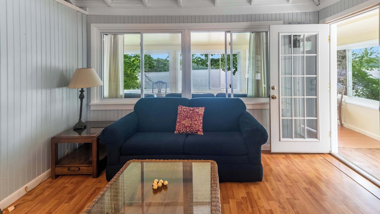 Photo of Livingroom in Plymouth