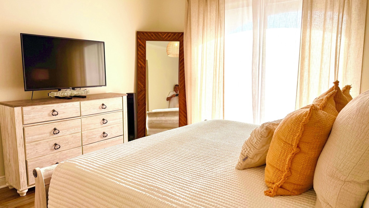 Photo of Bedroom in Henderson Point