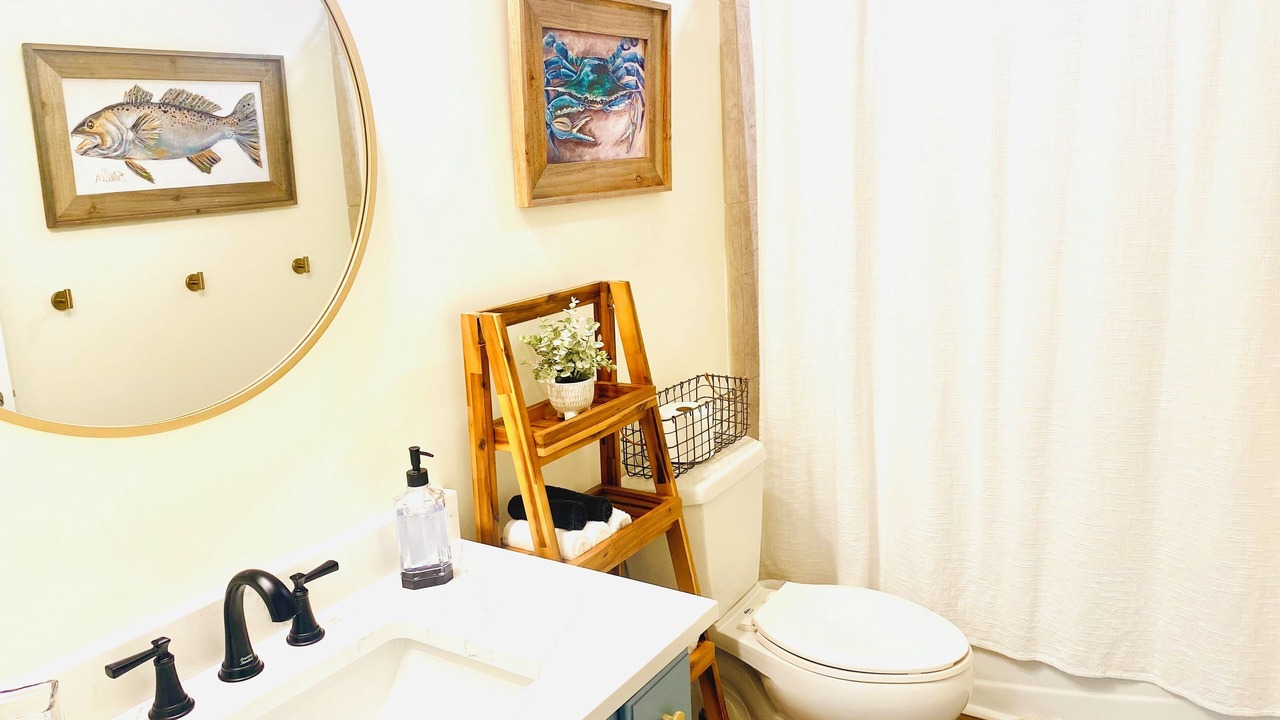 Photo of Bathroom in Henderson Point