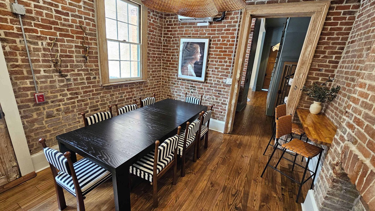 Photo of Others in Arts/Warehouse District