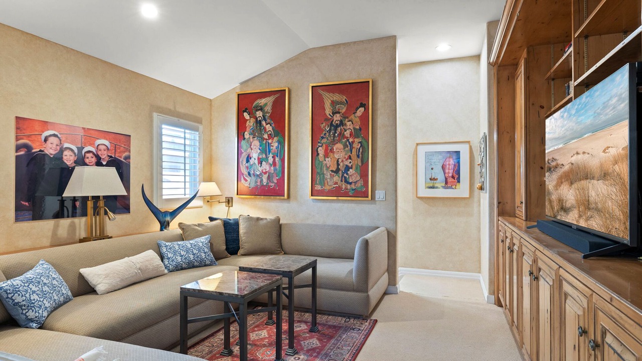 Photo of Livingroom in Oxnard Shores