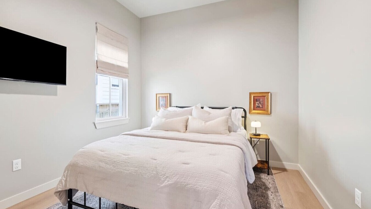 Photo of Bedroom in Seventh Ward