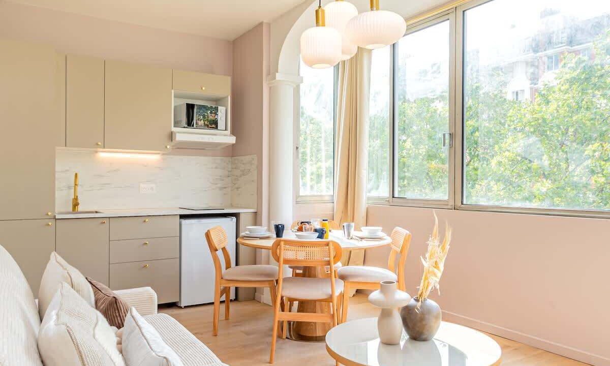 Photo of Livingroom in Quartier de la Plaine-de-Monceaux