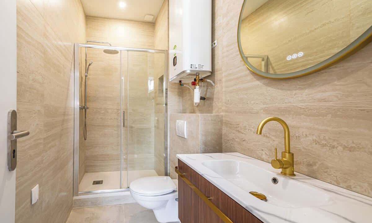 Photo of Bathroom in Quartier de la Plaine-de-Monceaux