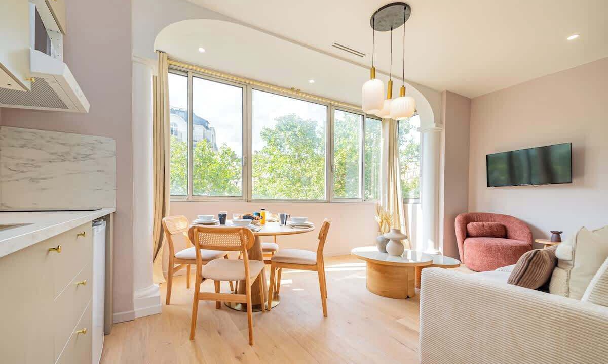 Photo of Livingroom in Quartier de la Plaine-de-Monceaux
