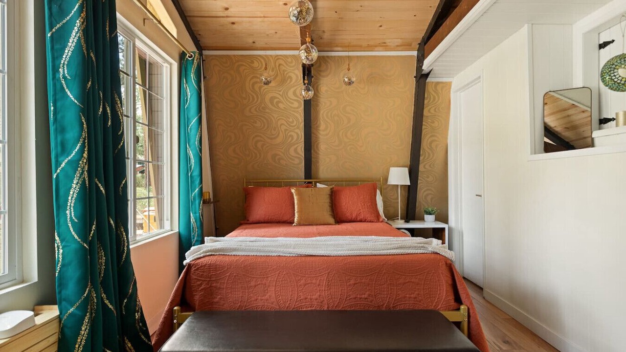 Photo of Bedroom in Summit Estates