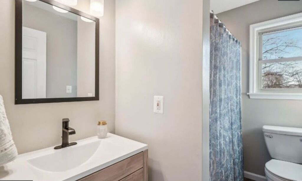Photo of Bathroom in Shady Side