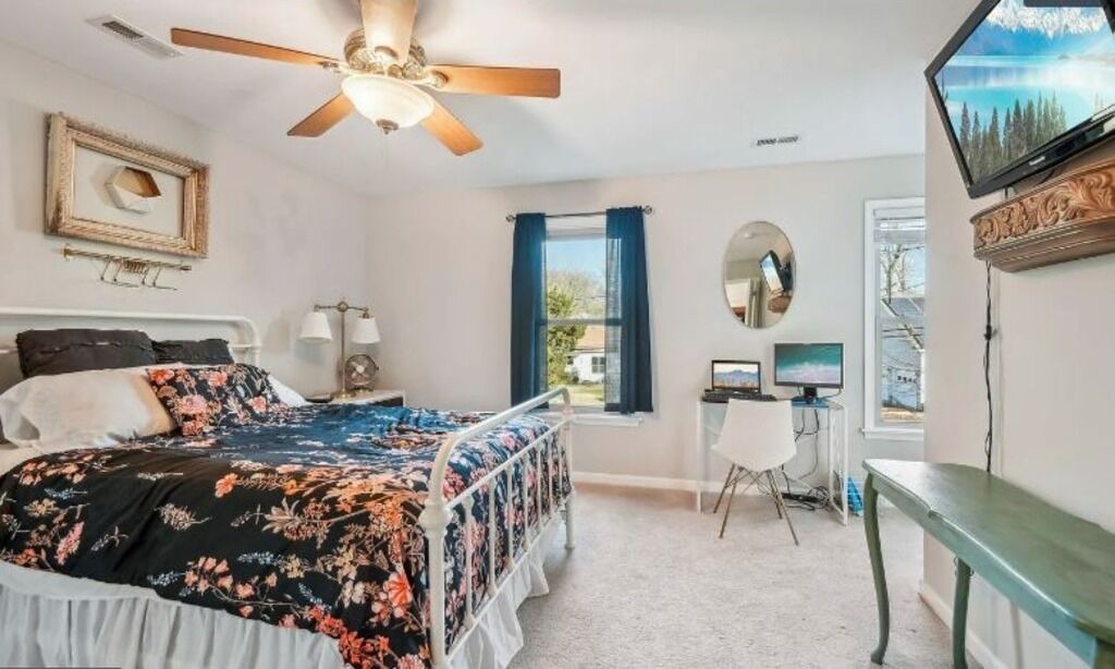 Photo of Bedroom in Shady Side