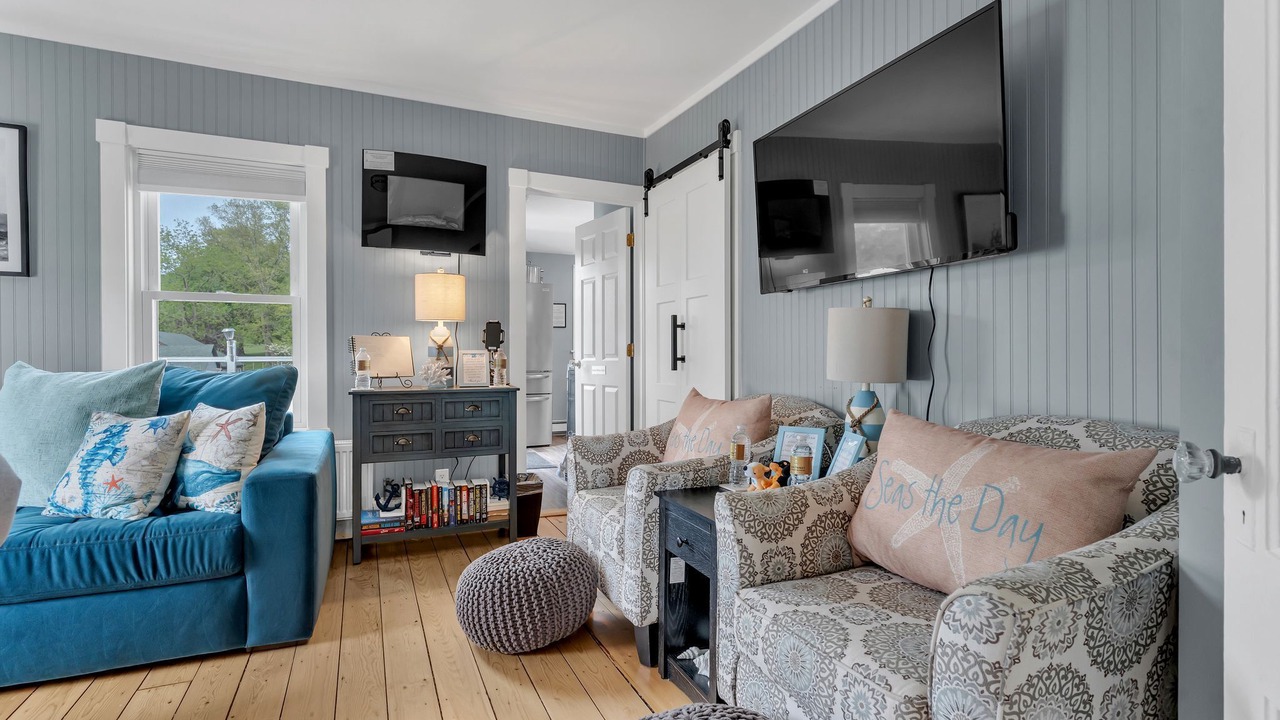 Photo of Livingroom in Tiverton