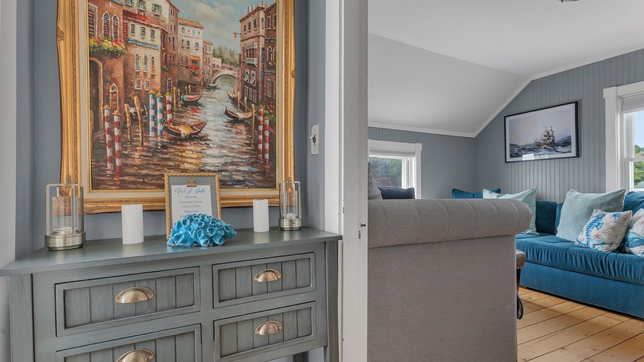 Photo of Livingroom in Tiverton