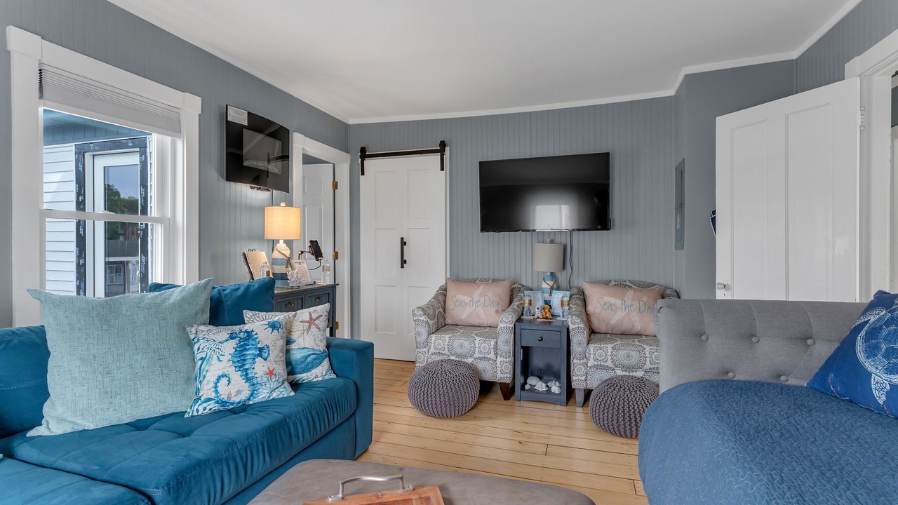 Photo of Livingroom in Tiverton