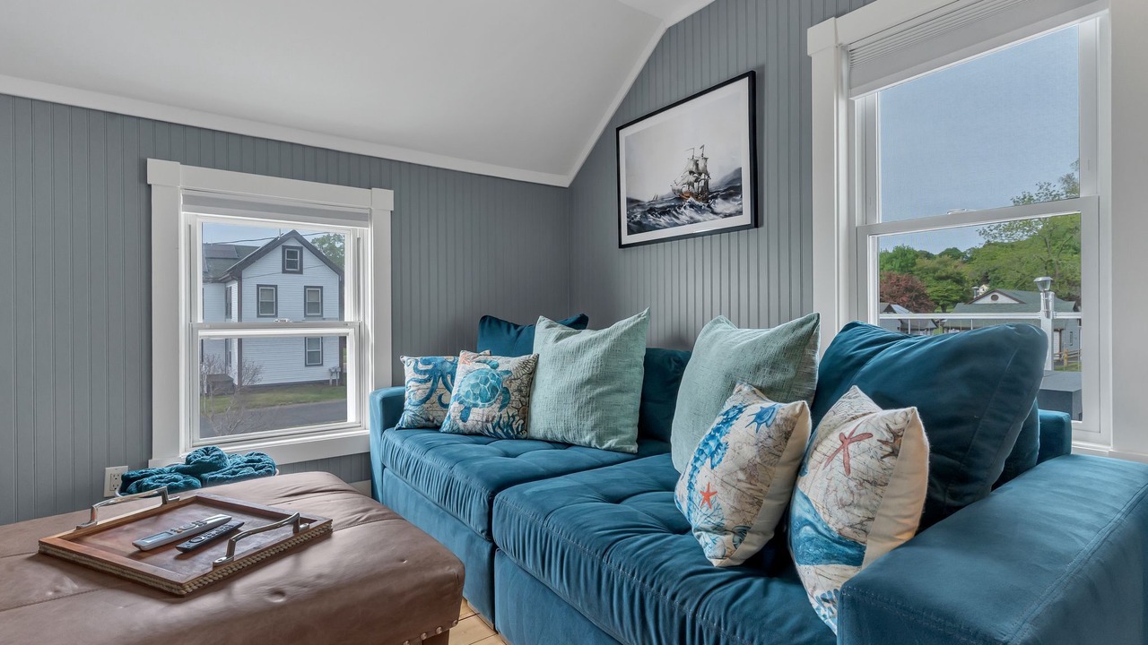 Photo of Livingroom in Tiverton