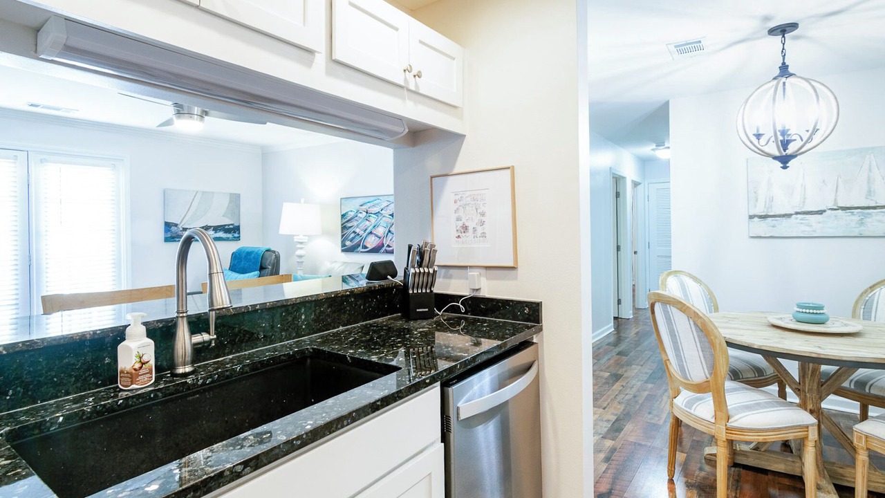 Photo of Kitchen in Gulf Park Estates