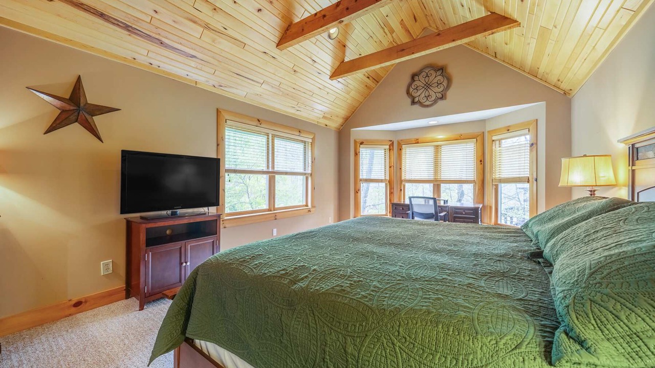 Photo of Bedroom in Thayerville