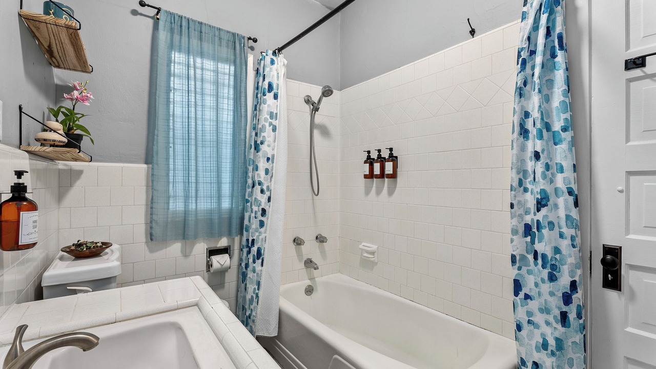 Photo of Bathroom in Alamitos Beach
