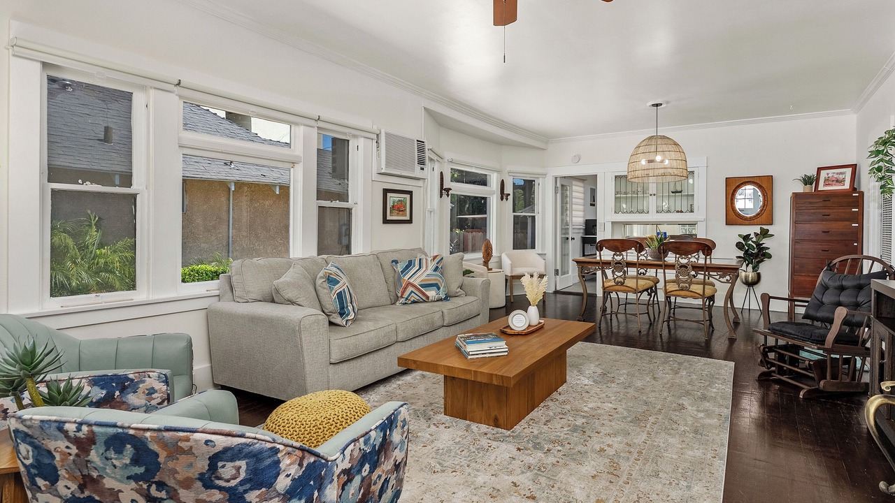 Photo of Bedroom in Alamitos Beach
