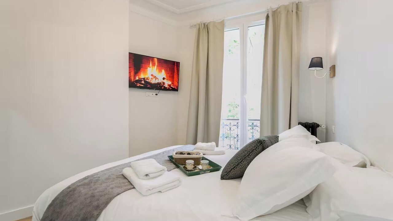 Photo of Bedroom in Notre-Dame-des-Champs