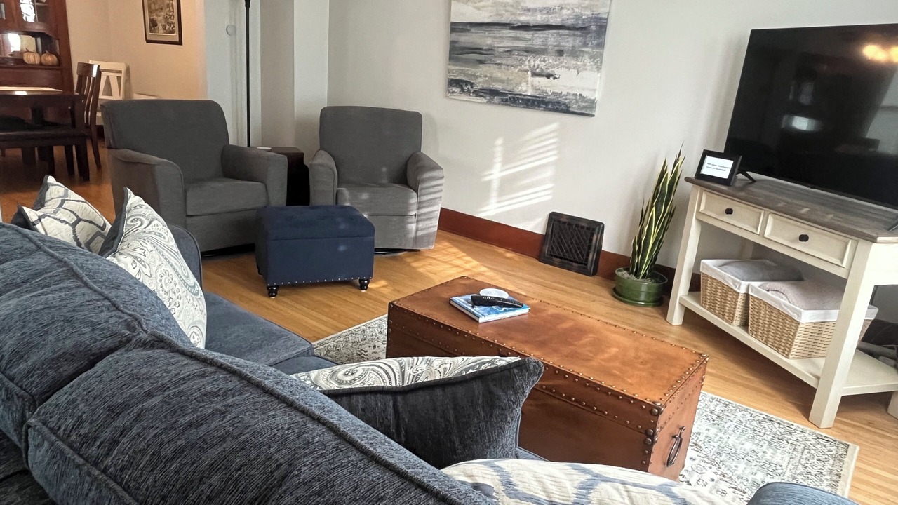 Photo of Livingroom in Lake City