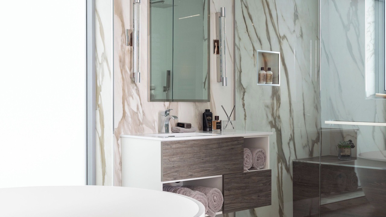Photo of Bathroom in Gas Lamp Section