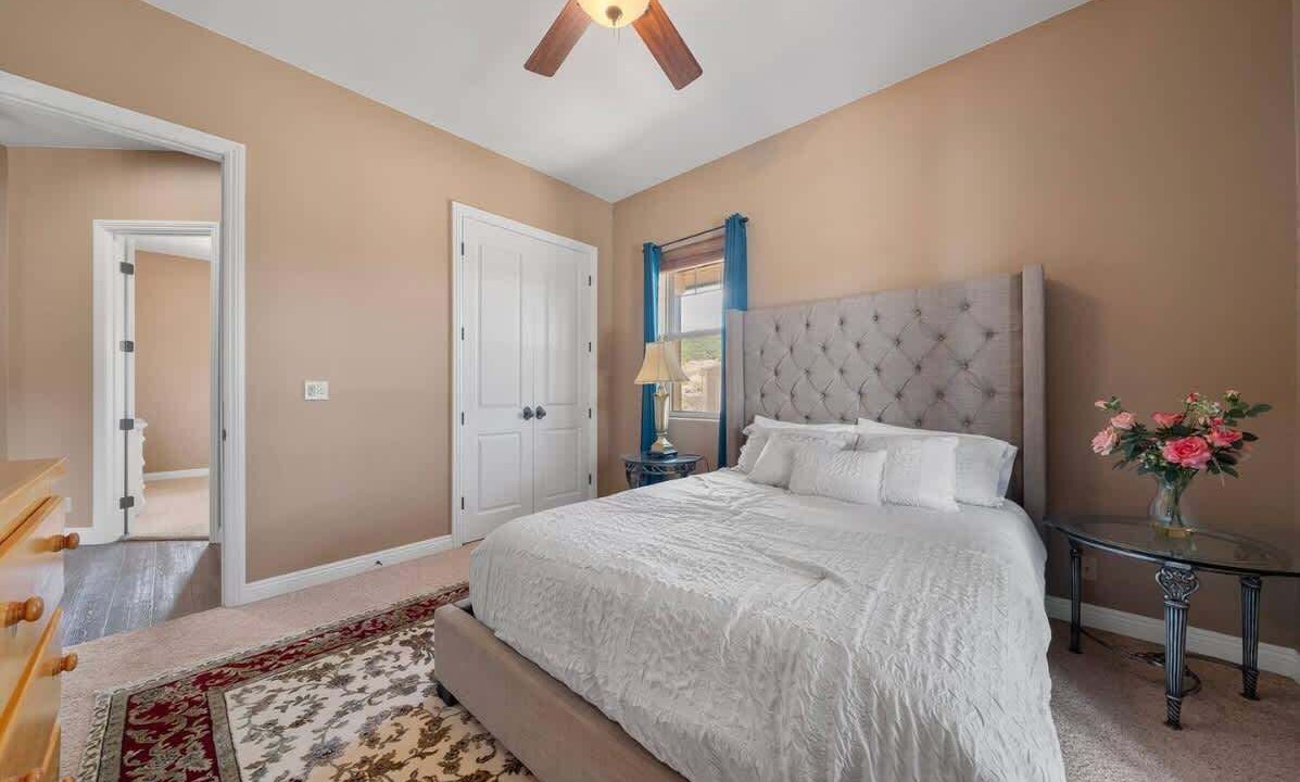 Photo of Bedroom in Lake Hughes