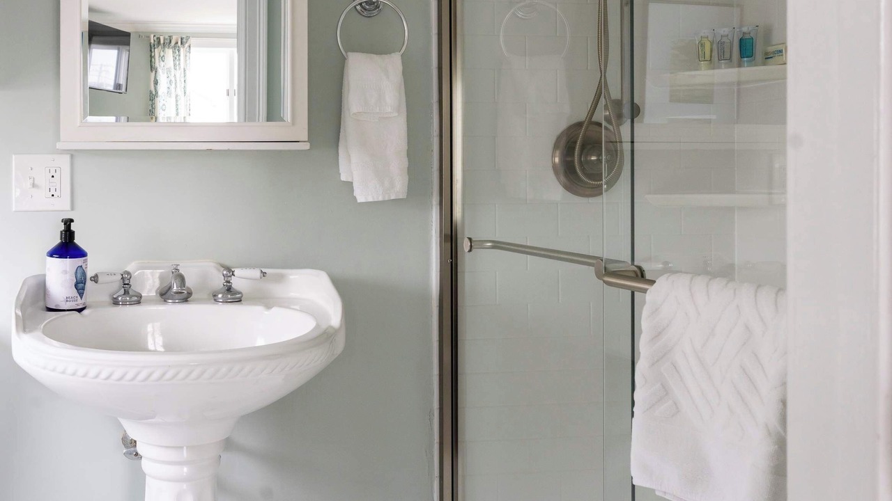 Photo of Bathroom in Yachting Village