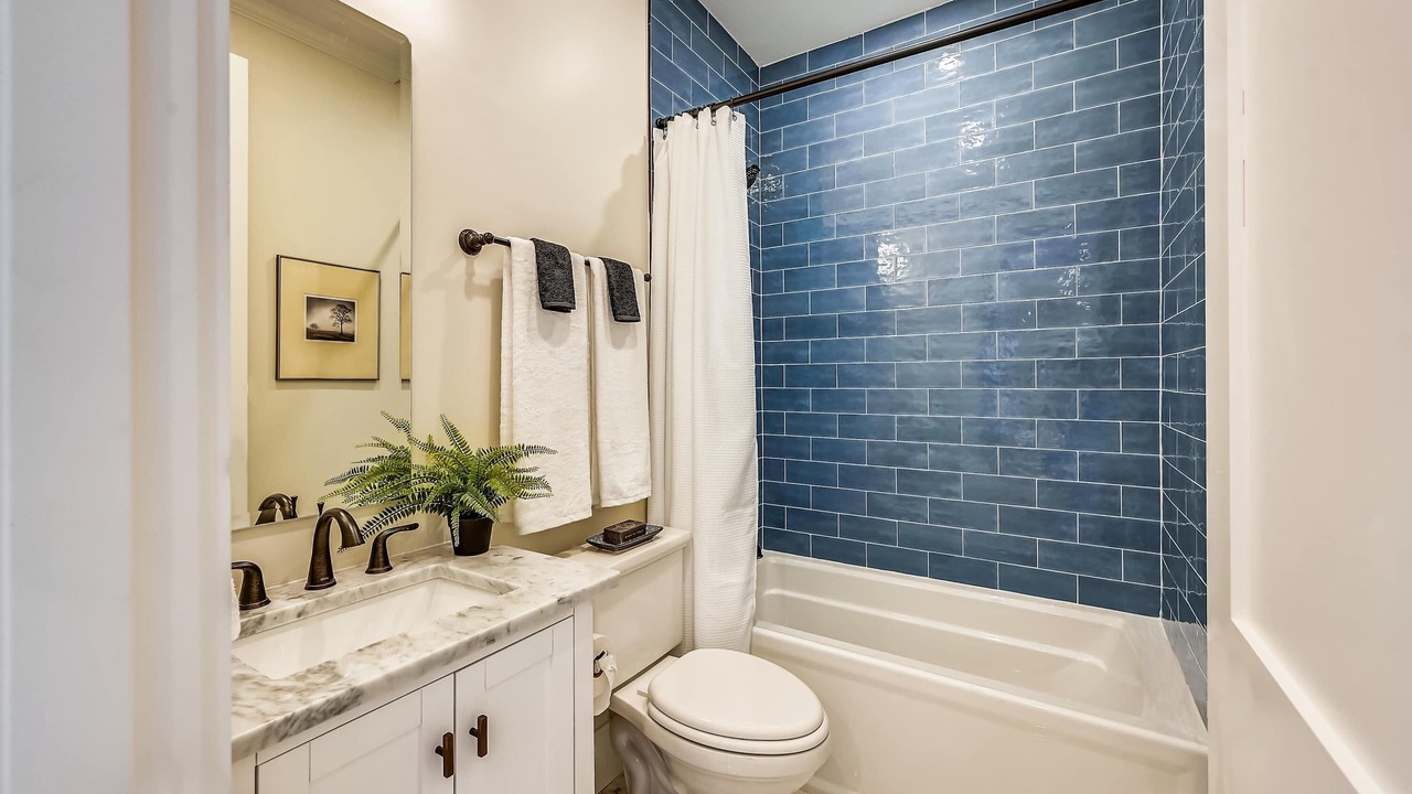 Photo of Bathroom in Forest Hills - Woodbourne