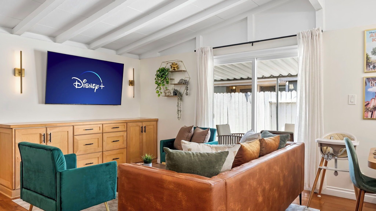 Photo of Livingroom in Sherwood Forest and Thistle Development
