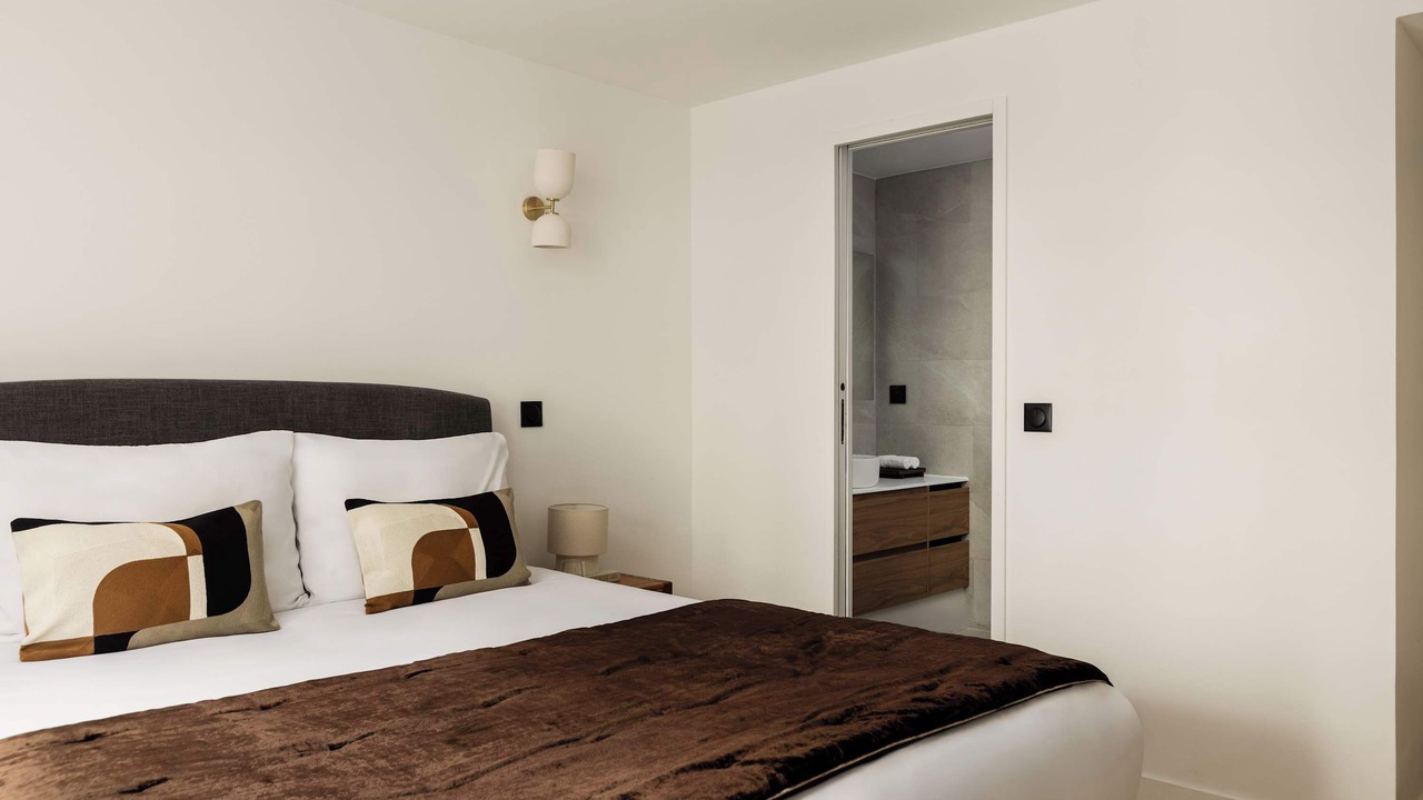 Photo of Bedroom in 8th Arrondissement
